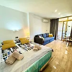 Apartsalou Inter *